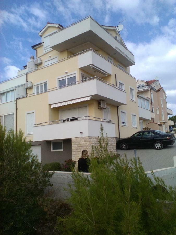 Apartament M & E Vodice Ngoại thất bức ảnh