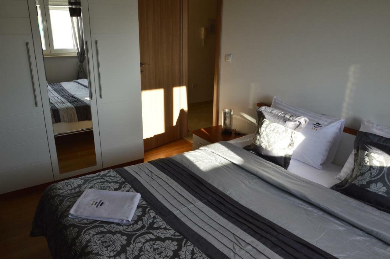 Apartament M & E Vodice Ngoại thất bức ảnh